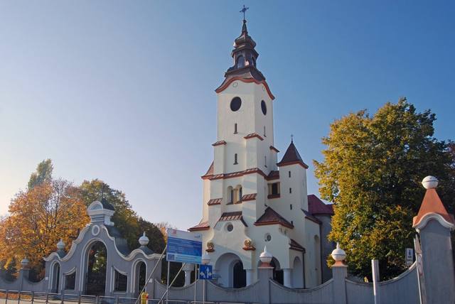 Kościół – Parafia Świętego Marcina, Stryków
