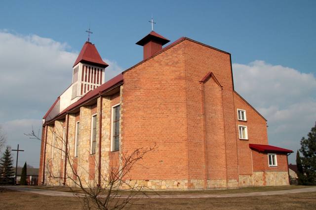 Kościół – Parafia Przemienienia Pańskiego, Kamień