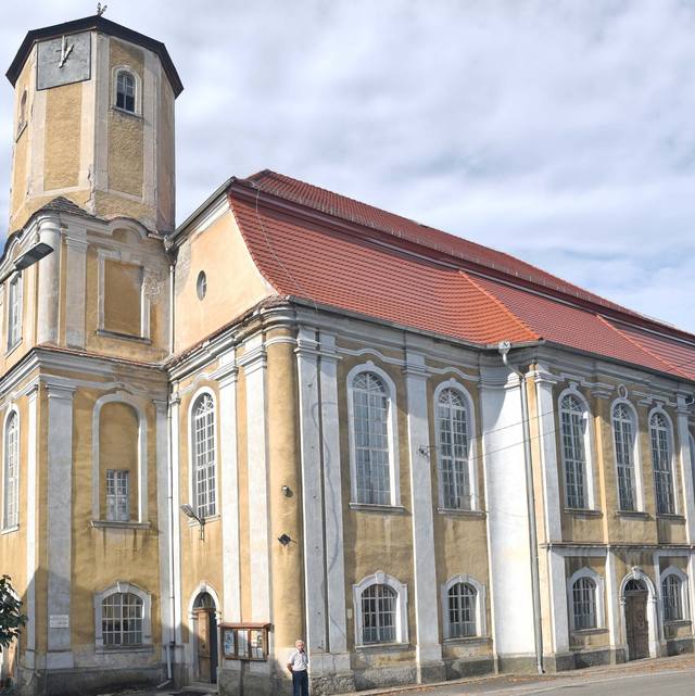 Kościół – Parafia Świętej Barbary, Rębiszów