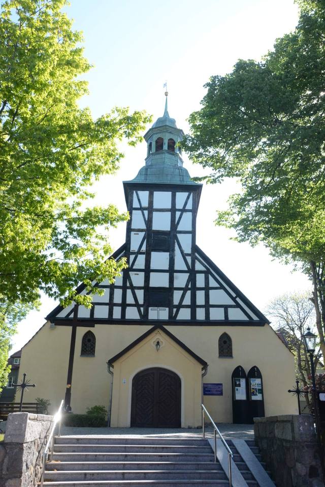 Kościół – Parafia Wniebowzięcia Najświętszej Maryi Panny, Łeba