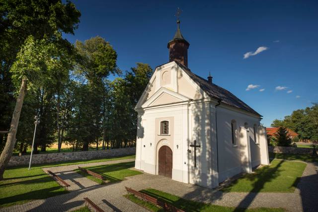 Kościół – Parafia Wniebowstąpienia Pańskiego, Strabla