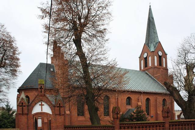 Kościół – Parafia Wniebowzięcia Najświętszej Maryi Panny, Debrzno