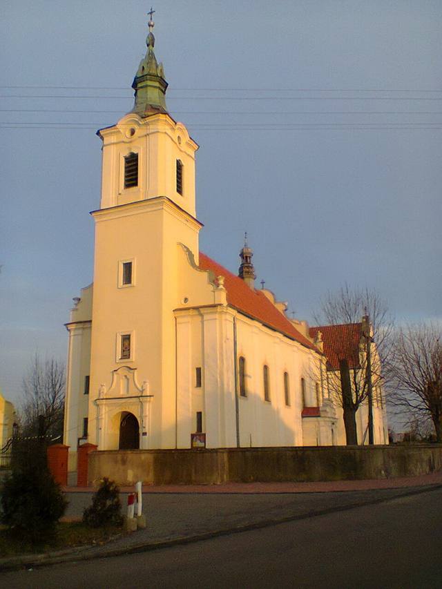 Kościół – Parafia Narodzenia NMP i św. Mikołaja, Błogie