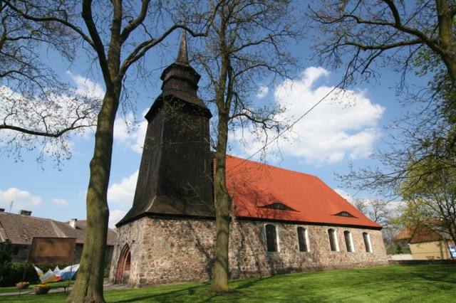 Kościół – Parafia Wniebowzięcia NMP, Przybiernów