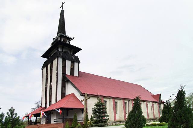 Kościół – Parafia Świętego Wojciecha i Świętego Brata Alberta Chmielowskiego, Miechucino