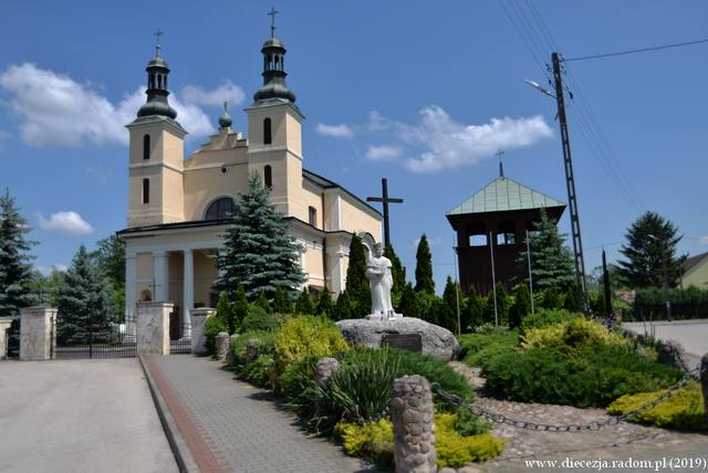 Kościół – Parafia Św. Teresy z Ávila, Wyśmierzyce