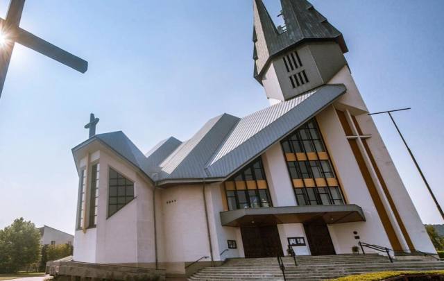 Kościół – Parafia Świętej Heleny, Nowy Sącz