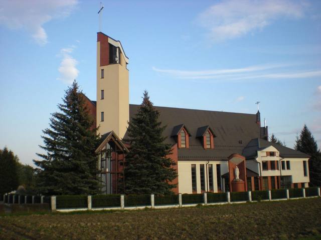 Kościół – Parafia Św. Judy Tadeusza, Dąbrówka – Gamrat