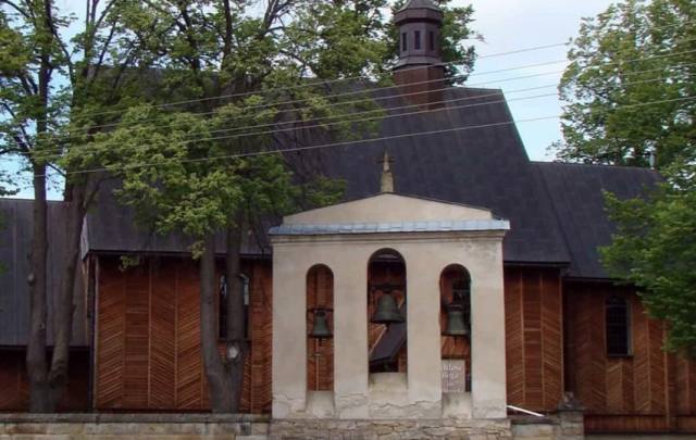 Kościół – Parafia Narodzenia Najświętszej Maryi Panny, Jodłownik