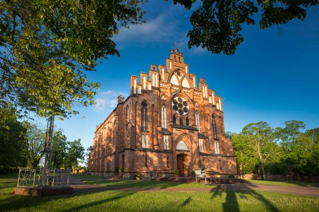 Kościół – Parafia Niepokalanego Poczęcia Najświętszej Maryi Panny, Kamionna