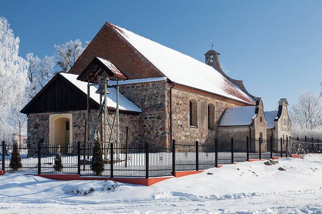 Kościół – Parafia Świętego Marcina z Tours, Jesionowo