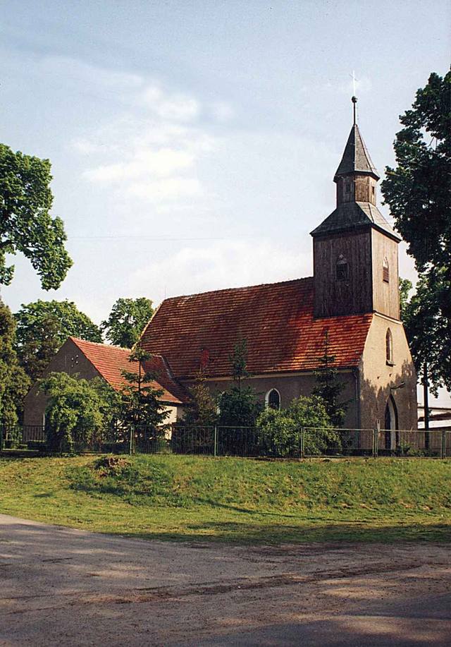 Kościół – Parafia Nawiedzenia Najświętszej Maryi Panny, Wabienice