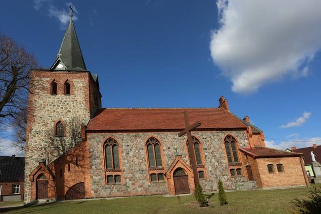Kościół – Parafia Niepokalanego Poczęcia NMP, Zamęcin