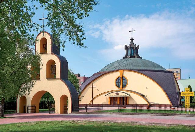 Kościół – Parafia Opatrzności Bożej, Stalowa Wola