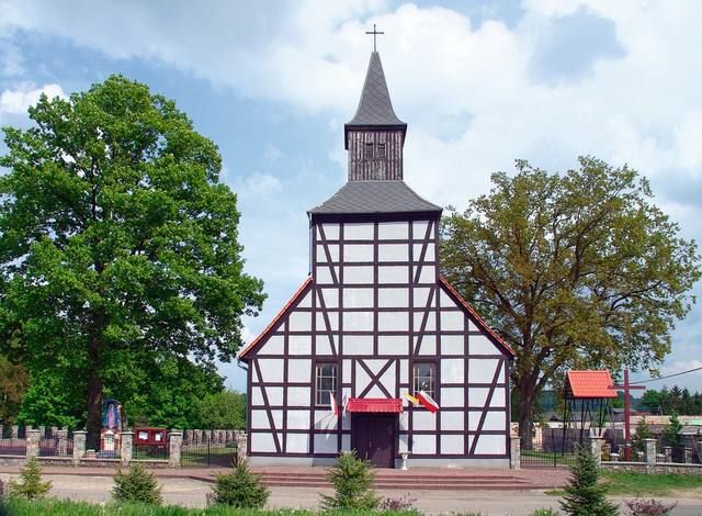 Kościół – Parafia Świętego Kazimierza, Czarna Dąbrówka