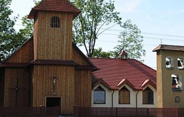 Kościół – Parafia Świętego Andrzeja Boboli, Gawłów