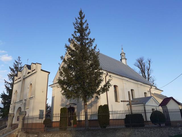 Kościół – Parafia Wniebowzięcia NMP, Nienaszów