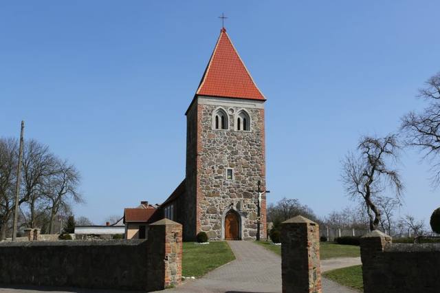 Kościół – Parafia św. Stanisława BM, Klępicz