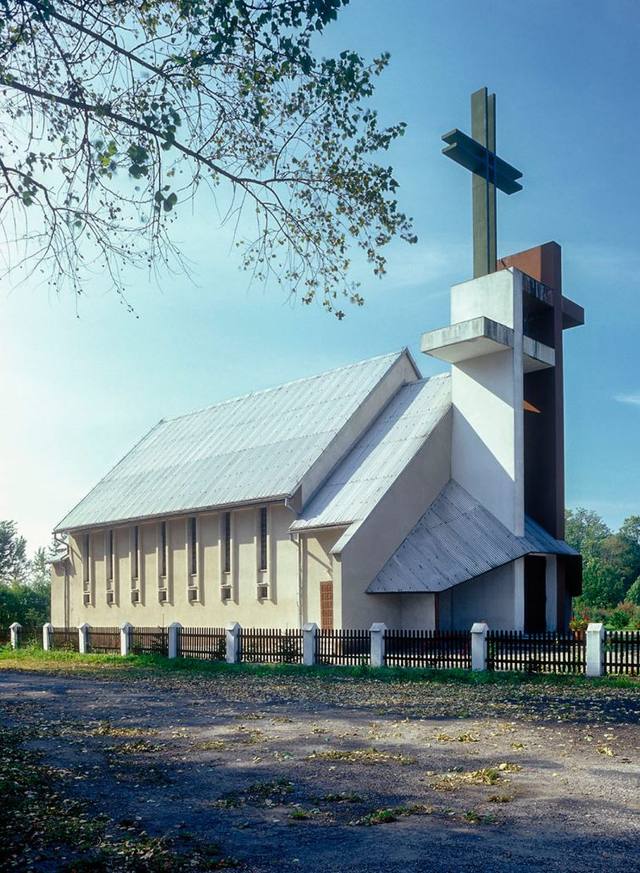 Kościół – Parafia Św. Maksymiliana Kolbe, Bezledy