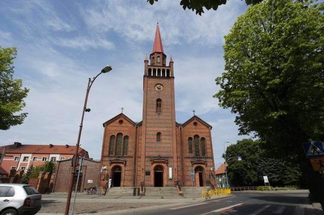 Kościół – Parafia św. Ap. Piotra i Pawła, Dębno