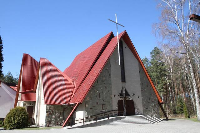 Kościół – Parafia Matki Bożej Królowej Polski, Zwierzyniec