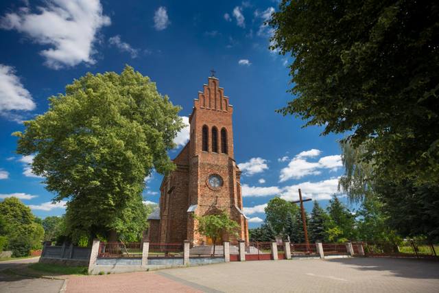 Kościół – Parafia Świętego Jana Chrzciciela, Czerwonka