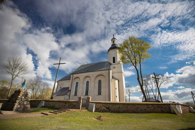 Kościół – Parafia Św. Stanisława Biskupa Męczennika, Knychówek