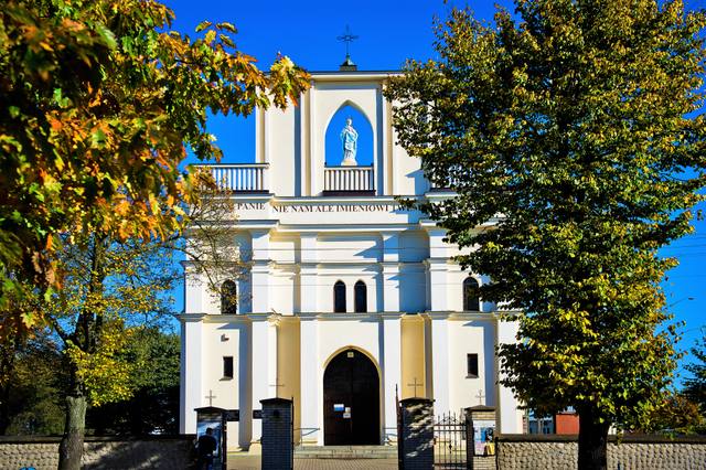 Kościół – Parafia Podwyższenia Krzyża Świętego, Łaskarzew