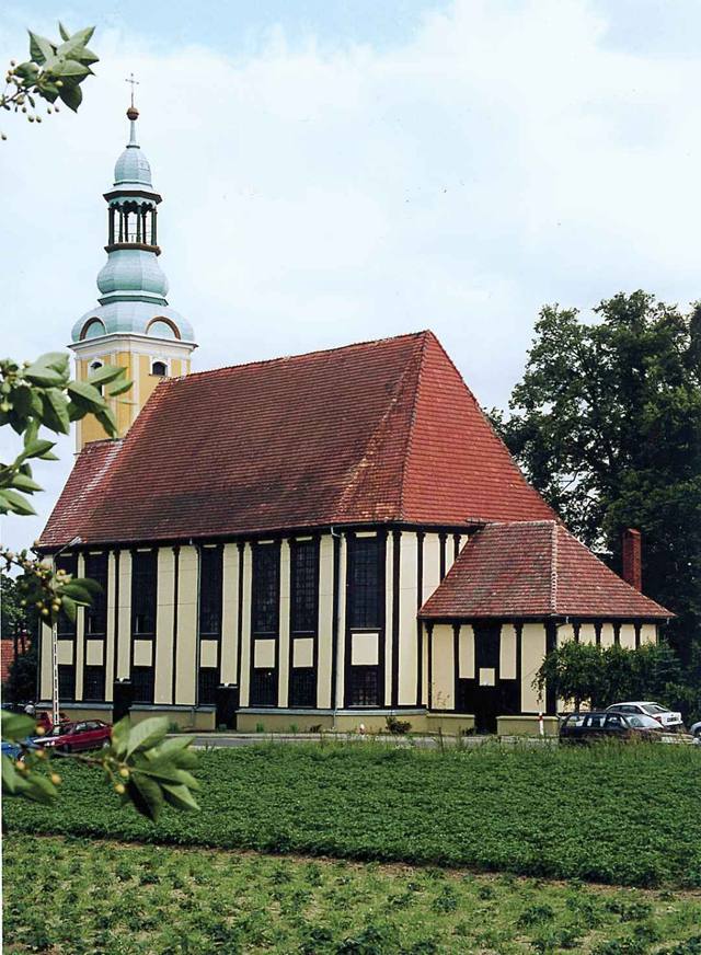 Kościół – Parafia Narodzenia Najświętszej Maryi Panny, Wierzchowice