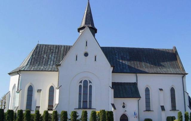 Kościół – Parafia Matki Bożej Pocieszenia, Trzetrzewina