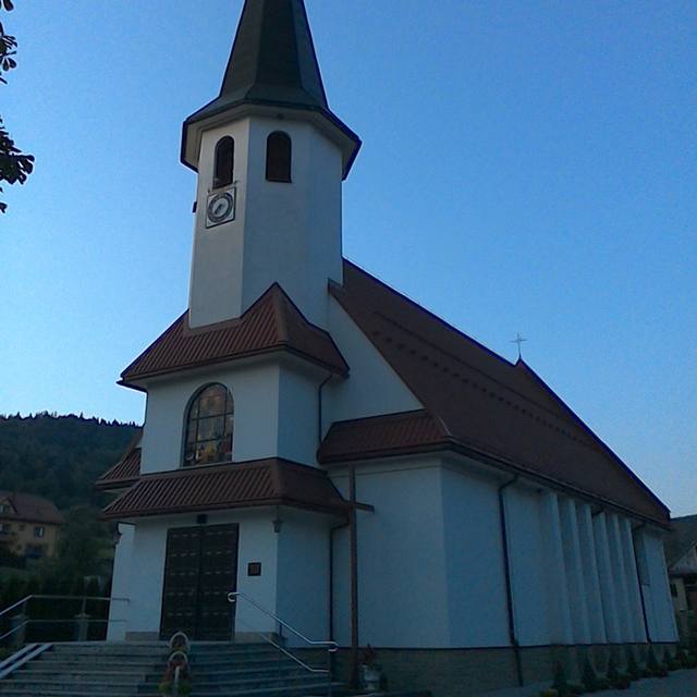 Kościół – Parafia Najświętszego Serca Pana Jezusa, Żarnówka
