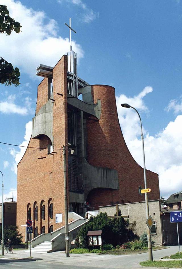 Kościół – Parafia Trójcy Świętej, Wrocław-Krzyki