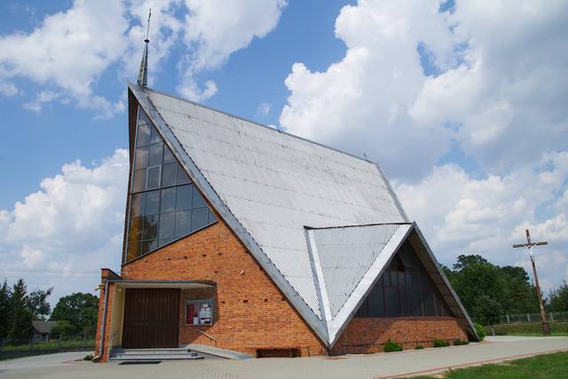 Kościół – Parafia Św. Michała Archanioła, Samarzewo