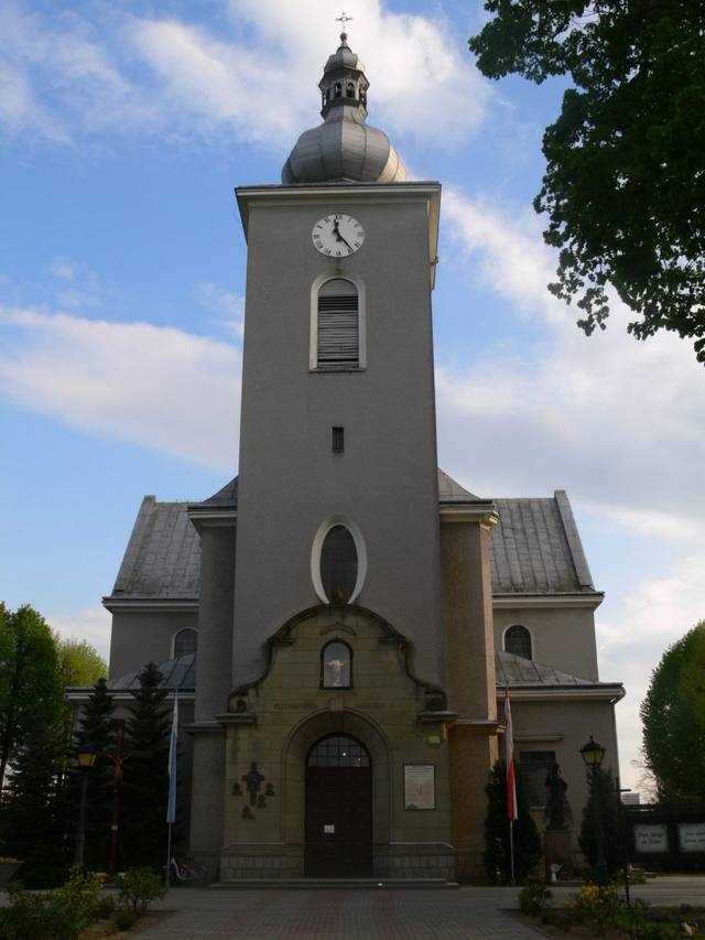 Kościół – Parafia Przemienienia Pańskiego, Cmolas