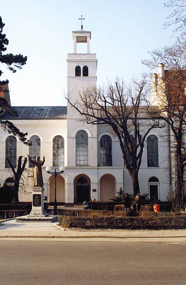 Kościół – Parafia Świętych Apostołów Piotra i Pawła, Oława