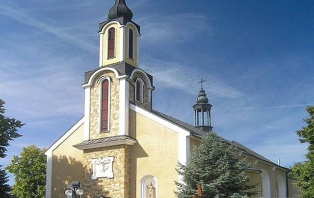 Kościół – Parafia Świętej Trójcy, Bobrowniki Wielkie