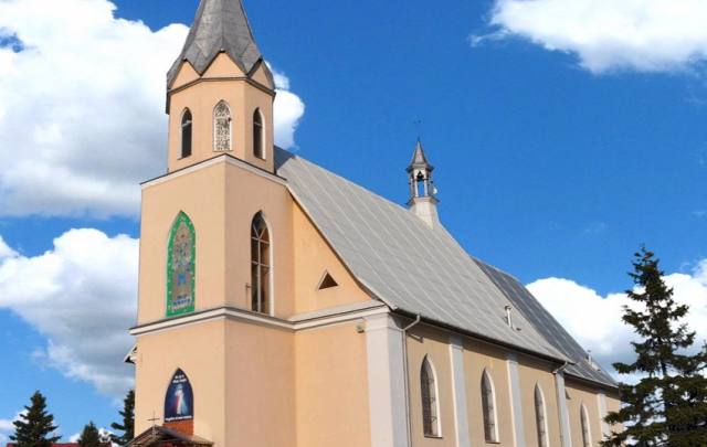Kościół – Parafia Nawiedzenia Najświętszej Maryi Panny, Zdziarzec