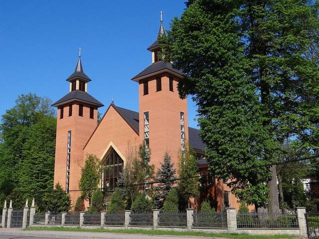 Kościół – Parafia Matki Bożej Śnieżnej, Tokarnia