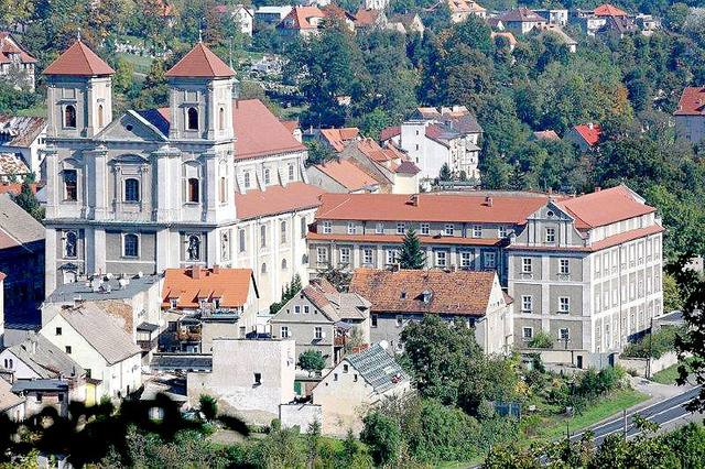 Kościół – Parafia Nawiedzenia Najświętszej Maryi Panny, Bardo