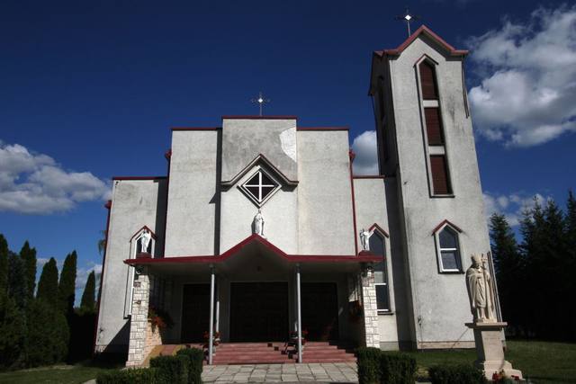 Kościół – Parafia Matki Bożej Fatimskiej, Lisie Jamy