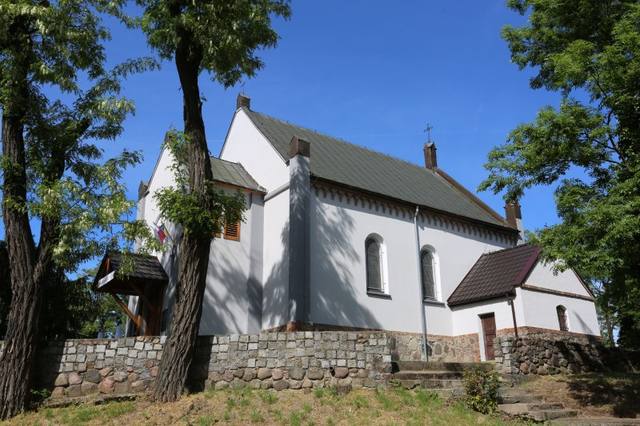 Kościół – Parafia MB Królowej Polski, Radziszewo