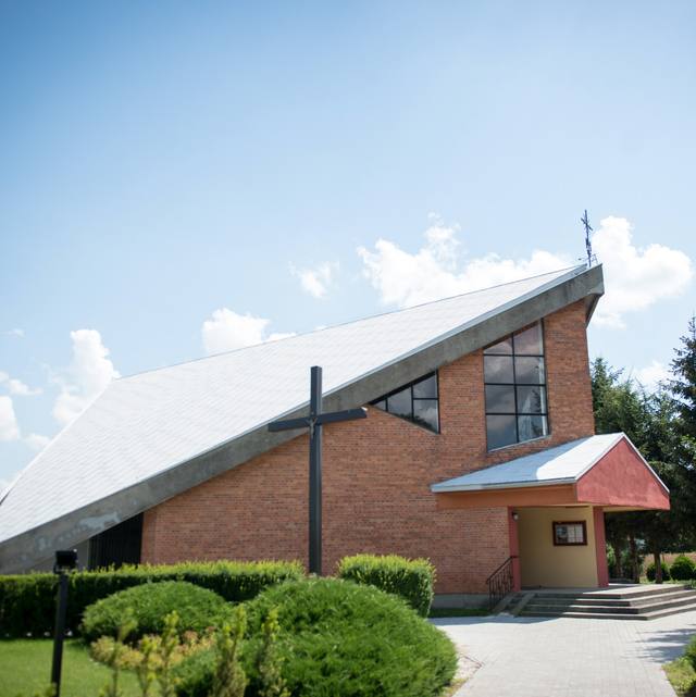 Kościół – Parafia Najświętszej Maryi Panny Częstochowskiej, Lekarzewice