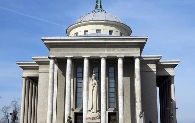 Kościół – Parafia Najświętszej Maryi Panny Szkaplerznej, Dąbrowa Tarnowska