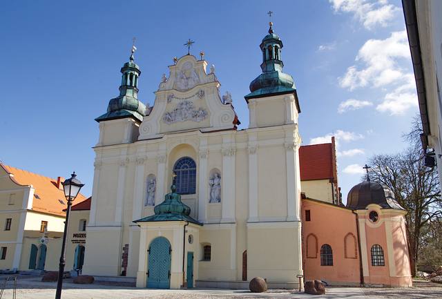 Kościół – Parafia Świętej Trójcy, Strzelno