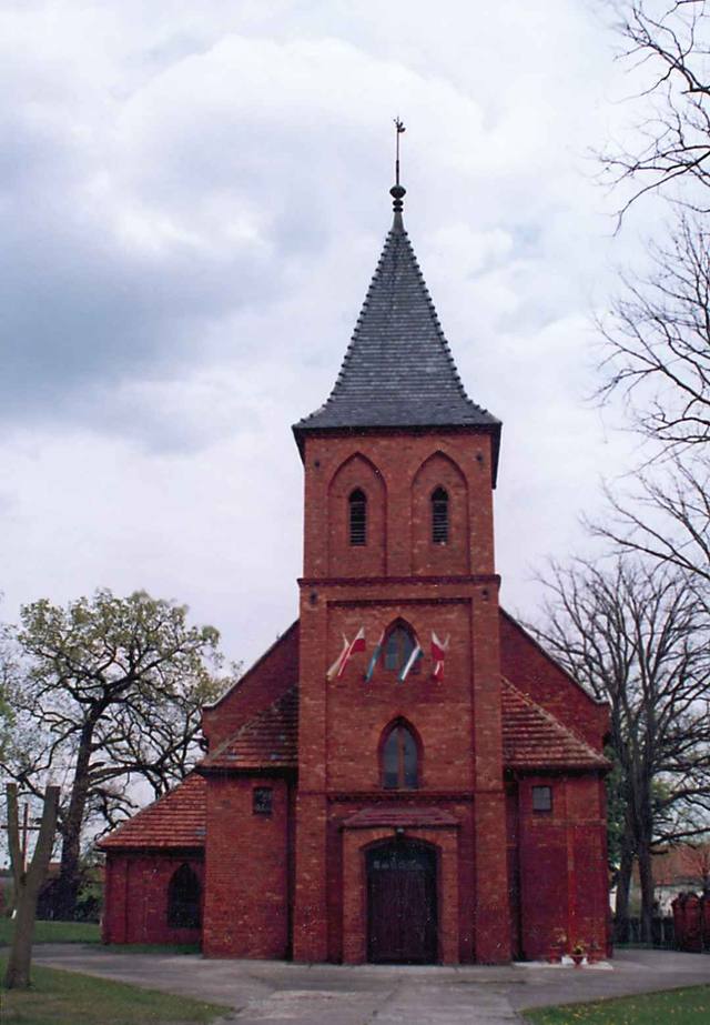 Kościół – Parafia Najświętszego Serca Pana Jezusa, Czeszów