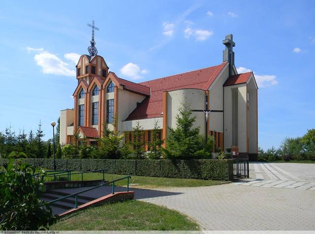Kościół – Parafia Królowej Różańca Świętego, Dzierżoniów