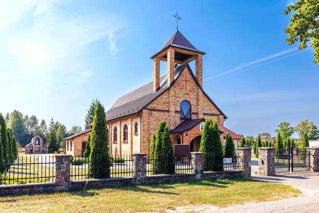 Kościół – Parafia NMP Wspomożycielki Wiernych, Białebłoto-Kobyla