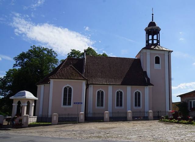 Kościół – Parafia Świętych Apostołów Piotra i Pawła, Opalenie