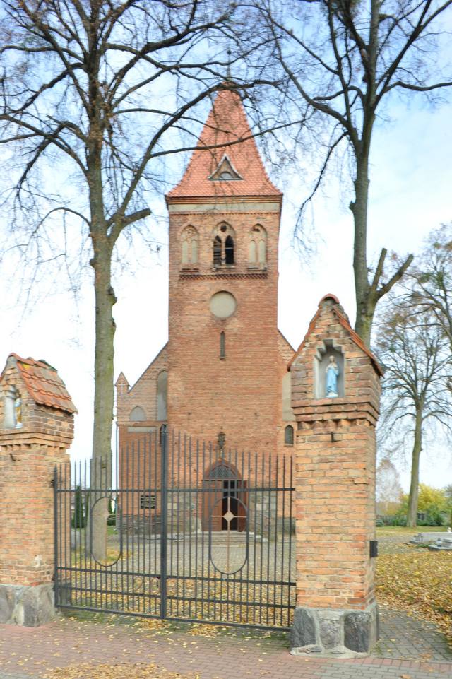 Kościół – Parafia Maryi Wspomożenia Wiernych, Warlubie