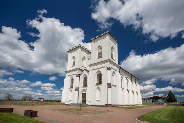 Kościół – Parafia Przemienienia Pańskiego, Perlejewo